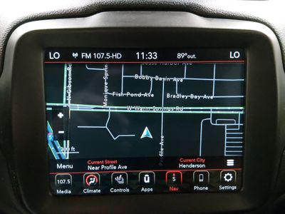 2022 Jeep Renegade — photo 17 view
