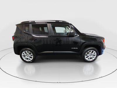 2022 Jeep Renegade — photo 8 view