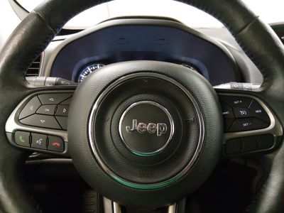 2022 Jeep Renegade — photo 12 view