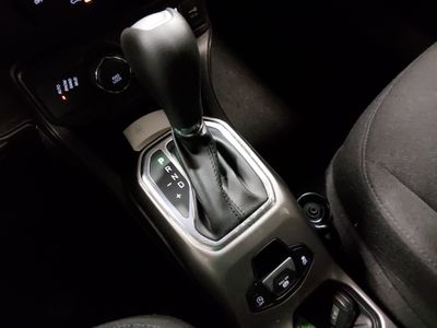 2022 Jeep Renegade — photo 21 view