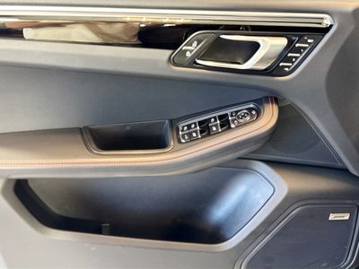 2024 Porsche Macan - Photo 11