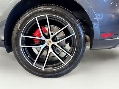 2024 Porsche Macan - Photo 25