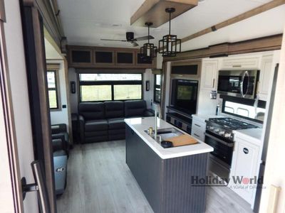 2025 Keystone Montana - Photo 8
