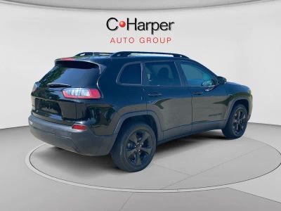 2019 Jeep Cherokee — rear three-quarter view