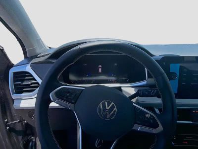 2026 Volkswagen Taos — photo 11 view