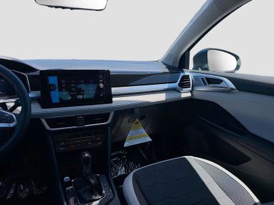 2026 Volkswagen Taos — photo 18 view