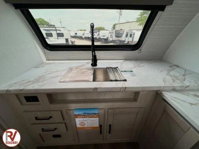 2026 Puma 220FK - Photo 13