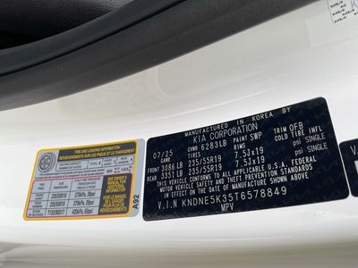 2026 Kia Carnival — photo 13 view