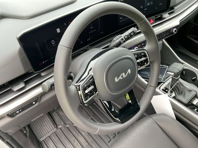 2026 Kia Carnival — photo 9 view