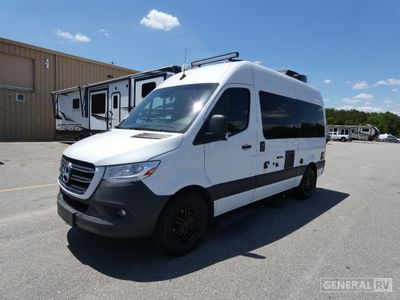 2023 Thor Motor Coach Sanctuary - Photo 2