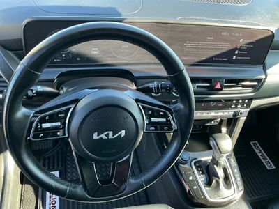 2024 Kia Seltos — photo 14 view