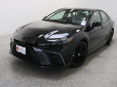 2025 Toyota Camry FWD - Photo 2