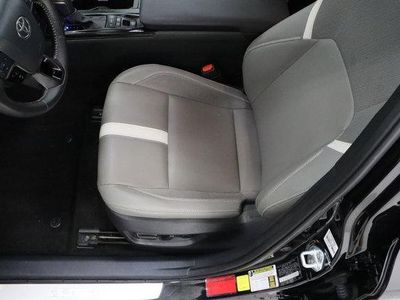 2025 Toyota Camry FWD - Photo 15