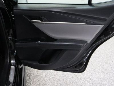 2025 Toyota Camry FWD - Photo 33