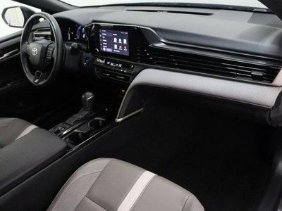 2025 Toyota Camry FWD - Photo 36