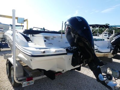 2017 Sea Ray SPX 190 OB - Photo 4