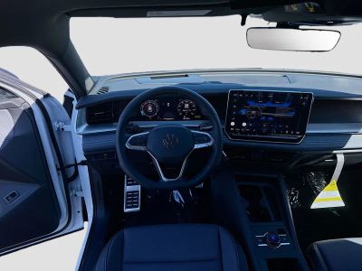 2026 Volkswagen Tiguan — photo 17 view