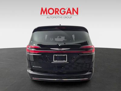2026 Chrysler Pacifica — detail view