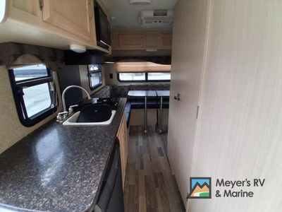 2017 Winnebago Minnie - Photo 6