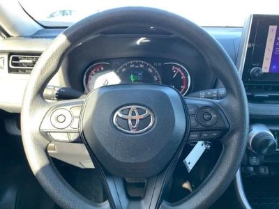 2024 Toyota RAV4 LE - Photo 19