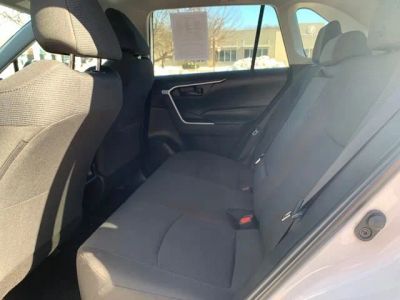 2024 Toyota RAV4 LE - Photo 28