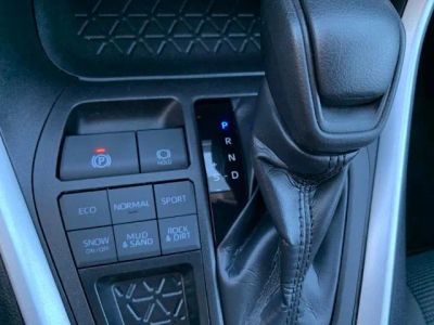 2024 Toyota RAV4 LE - Photo 25