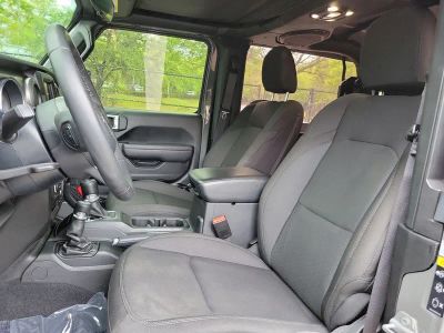 2022 Jeep Wrangler — photo 15 view