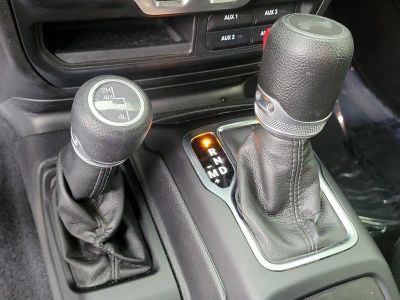 2022 Jeep Wrangler — photo 29 view