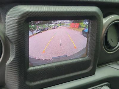 2022 Jeep Wrangler — photo 26 view