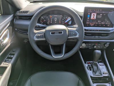 2026 Jeep Compass — photo 14 view