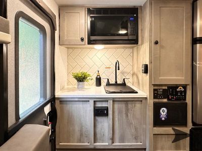 2026 Wayfinder RV GO LITE LTD — photo 30 view