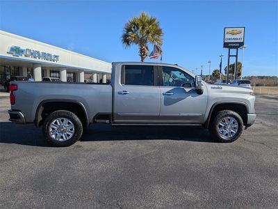 2024 Chevrolet Silverado 2500HD - Photo 2