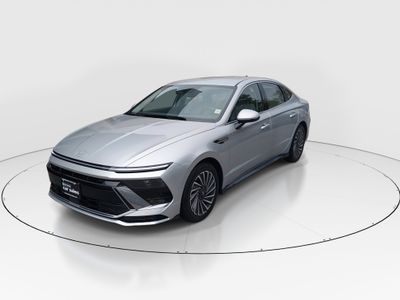 2025 Hyundai Sonata Hybrid - Photo 3