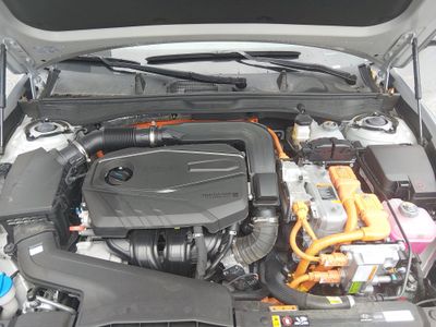 2025 Hyundai Sonata Hybrid - Photo 9