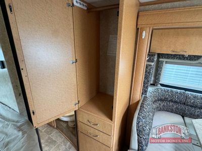 2009 Dutchmen Dorado Sprinter 24SA — photo 14 view