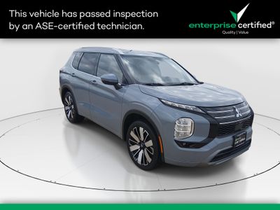 2025 Mitsubishi Outlander SEL FWD — front three-quarter view