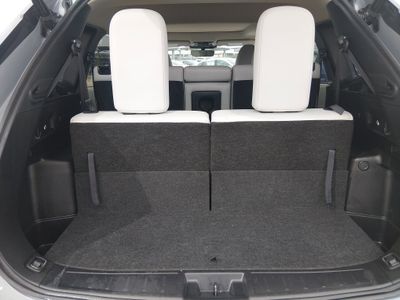 2025 Mitsubishi Outlander — photo 11 view