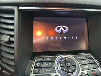 2015 INFINITI QX70 - Photo 12