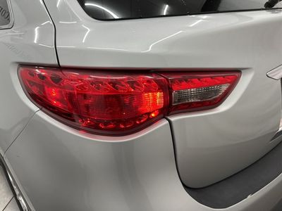 2015 INFINITI QX70 - Photo 25