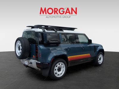 2022 Land Rover Discovery — detail view