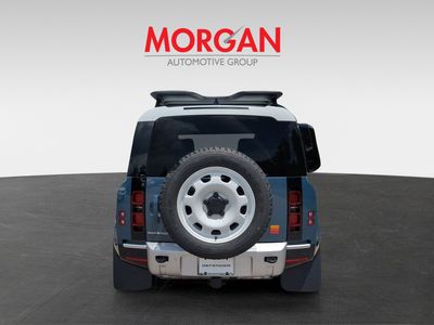 2022 Land Rover Discovery — engine compartment view