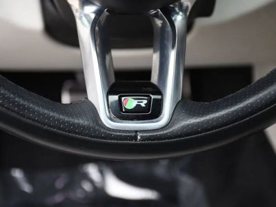 2022 Jaguar XF — photo 10 view