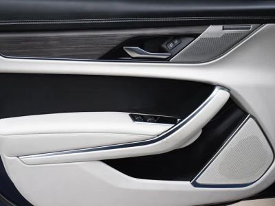 2022 Jaguar XF — photo 24 view