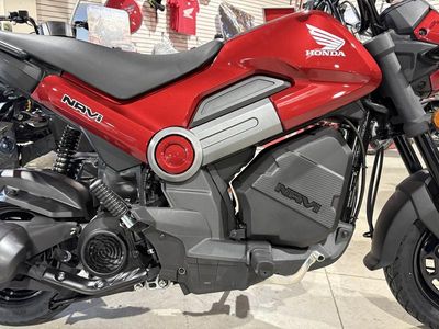2025 Honda Navi Pearl Red - Photo 12