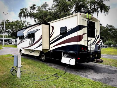 2015 Forest River Georgetown — rear three-quarter view