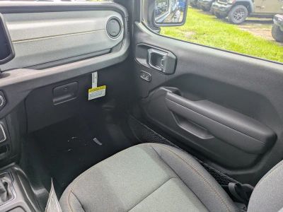 2025 Jeep Gladiator — photo 15 view