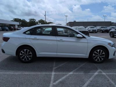2024 Volkswagen Jetta - Photo 6