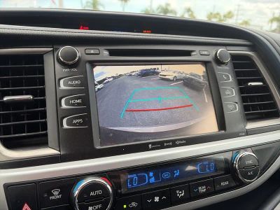 2018 Toyota Highlander — photo 19 view