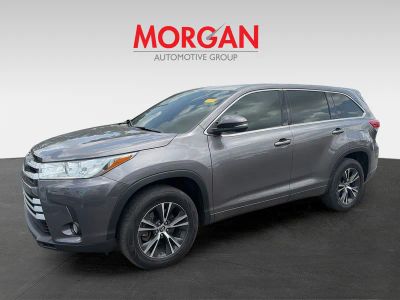 2018 Toyota Highlander — rear three-quarter view