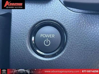 2026 Toyota Camry - Photo 32